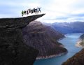 trolltunga-jumping